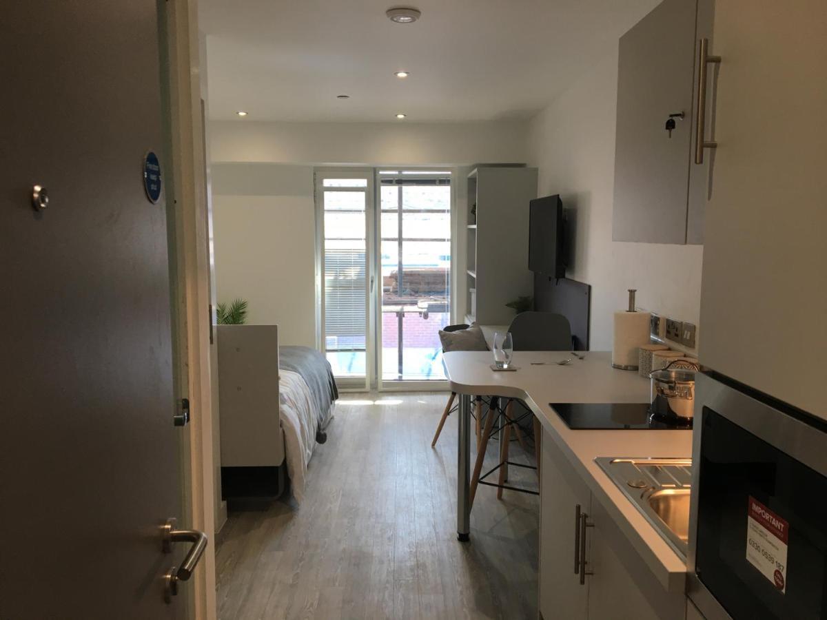 Modern Studios, Newcastle Under Lyme - Sk Ngoại thất bức ảnh