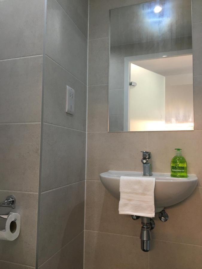 Modern Studios, Newcastle Under Lyme - Sk Ngoại thất bức ảnh